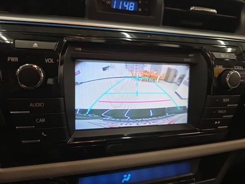 Used 2014 Toyota Corolla LE image 26