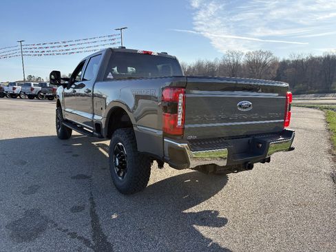 New 2026 Ford F250 Lariat w/ Tremor Off-Road Package image 3