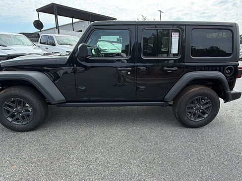 New 2026 Jeep Wrangler Unlimited Sport AWD/4WD image 11