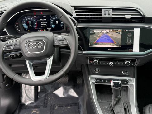 New 2025 Audi Q3 2.0T Premium image 28