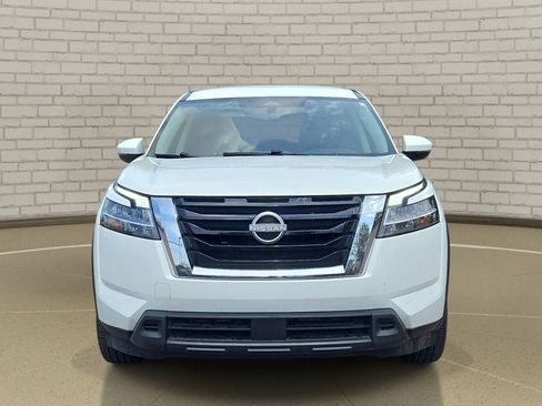 Used 2022 Nissan Pathfinder S FWD image 2