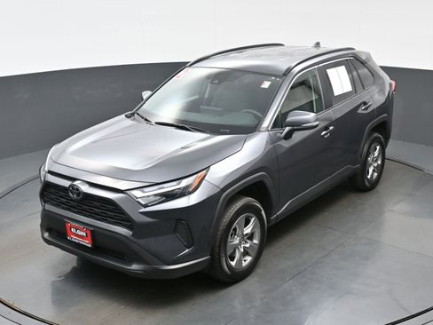 Used 2025 Toyota RAV4 XLE AWD/4WD image 36