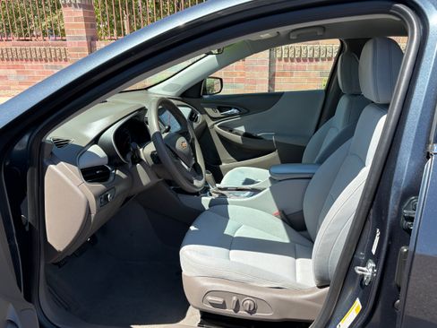 Used 2020 Chevrolet Malibu LS w/ Driver Confidence Package II FWD image 6