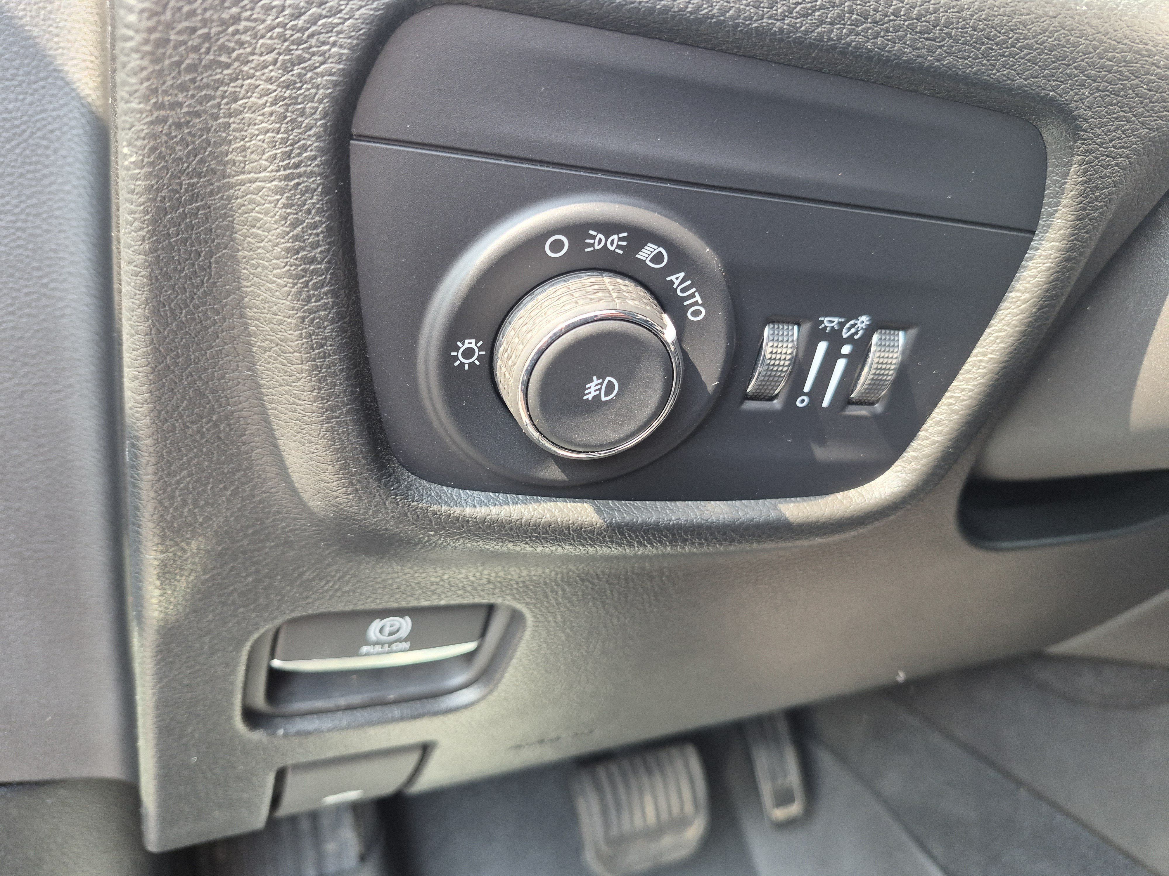 Used 2023 Jeep Grand Cherokee L Limited w/ Luxury Tech Group II AWD/4WD image 20