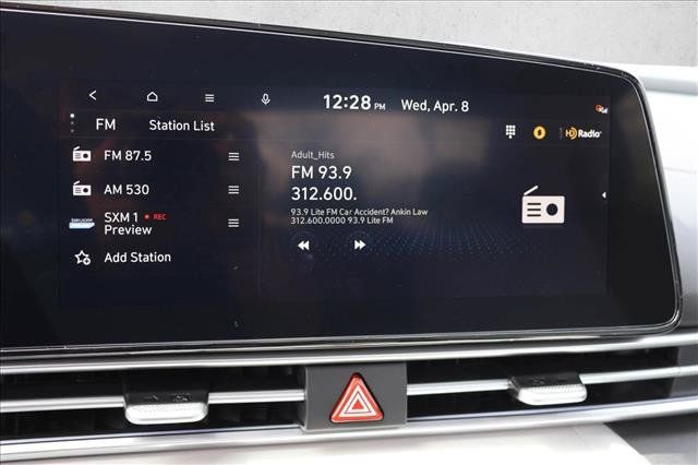 Certified 2026 Hyundai Elantra Limited FWD image 18