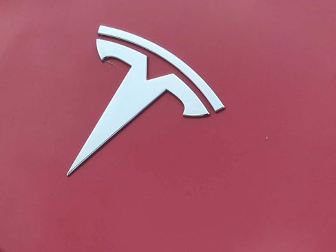 Used 2023 Tesla Model Y Long Range AWD/4WD image 28