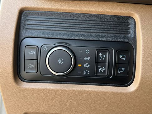 New 2026 Ford F250 Lariat w/ Black Appearance Package image 33