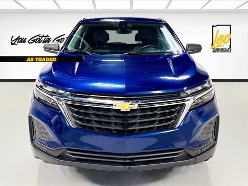 Used 2022 Chevrolet Equinox LS w/ LS Convenience Package FWD image 2