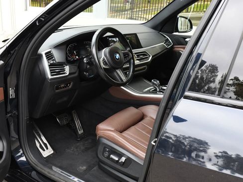 Used 2022 BMW X5 xDrive40i w/ M Sport Package image 15