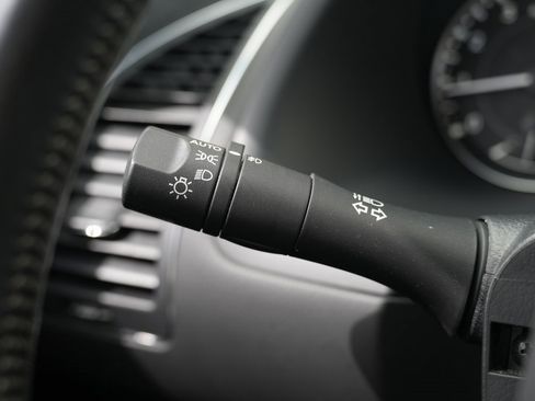 Used 2021 Nissan Armada SV w/ SV Appearance Package image 40