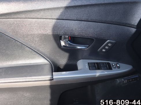 Used 2015 Toyota Venza Limited image 19