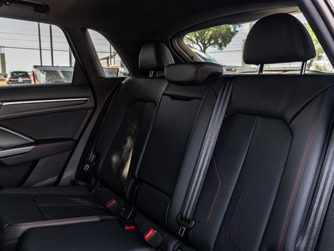 Used 2025 Audi Q3 2.0T Premium Plus image 18