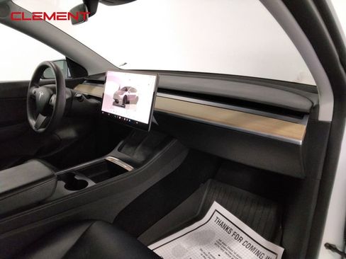 Used 2022 Tesla Model Y Performance image 34