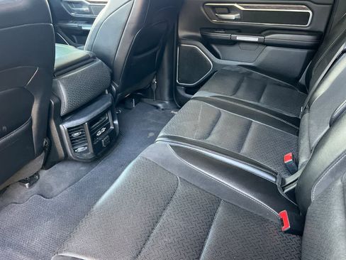 Used 2019 RAM 1500 Laramie AWD/4WD image 5
