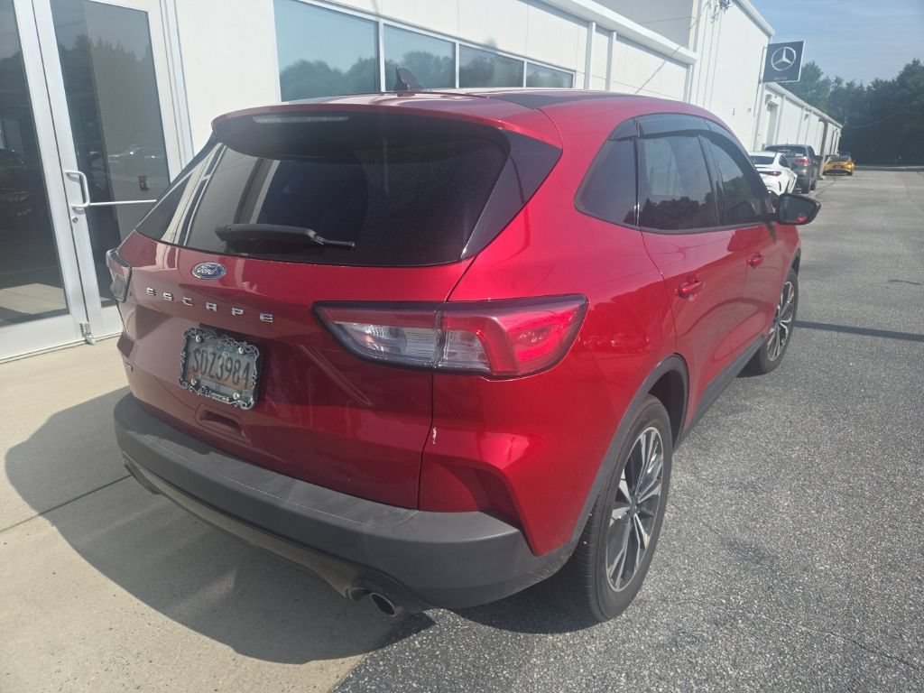 Used 2022 Ford Escape SE w/ SE Sport Appearance Package FWD image 33