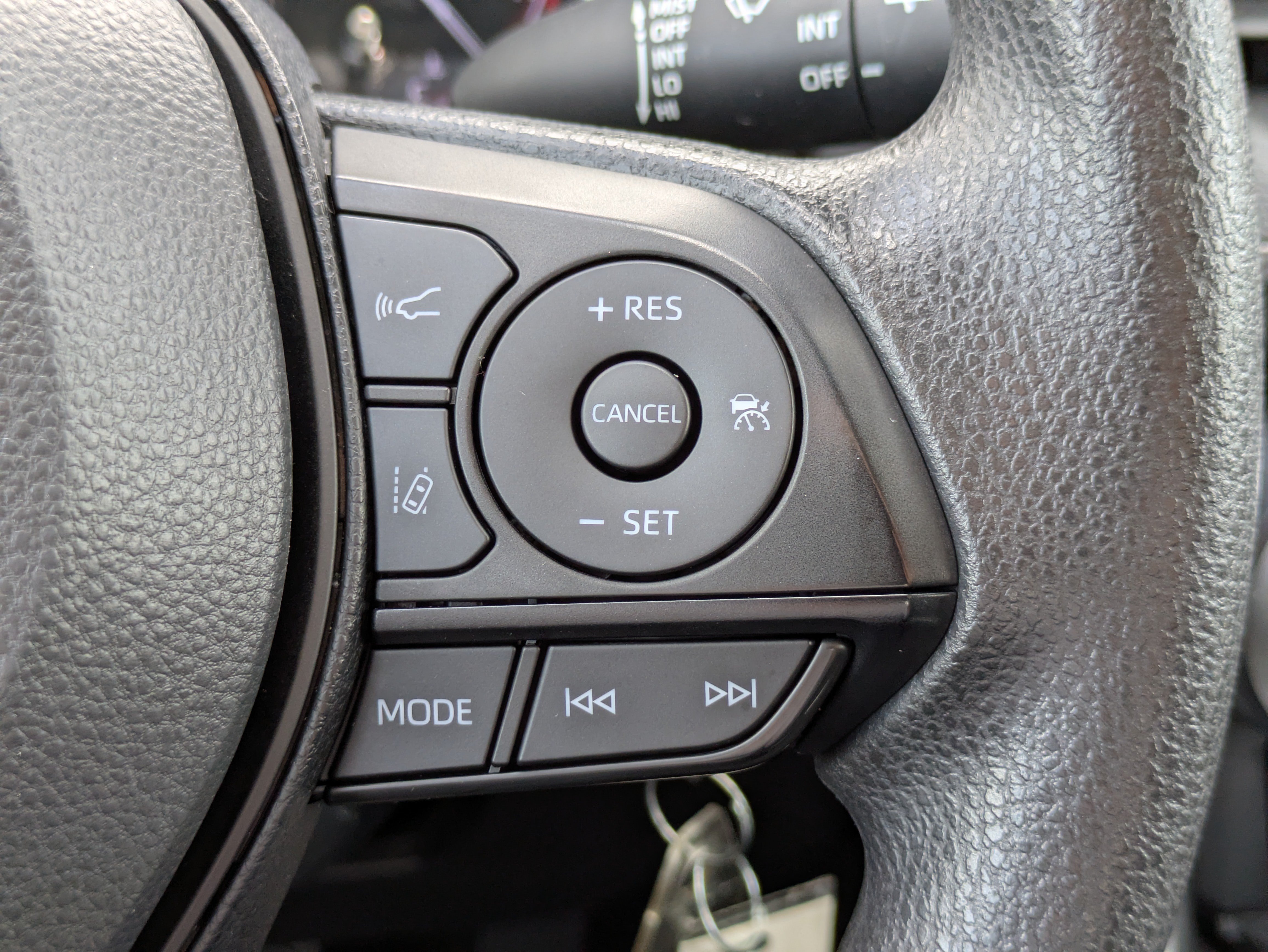 Used 2024 Toyota RAV4 LE FWD image 23