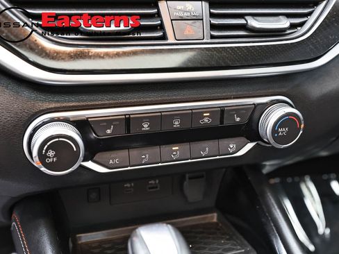 Used 2023 Nissan Altima 2.5 SR w/ SR Premium Package FWD image 19