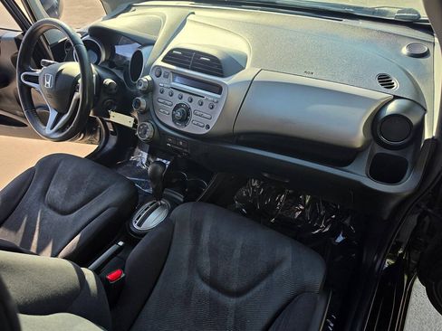 Used 2011 Honda Fit Sport image 31