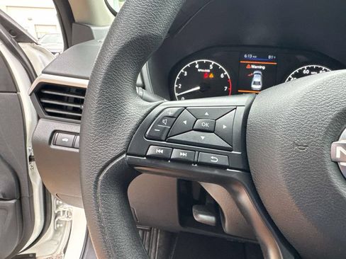 Used 2025 Nissan Altima 2.5 S FWD image 23