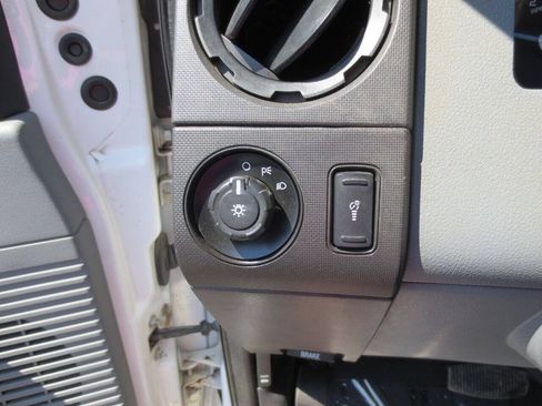 Used 2016 Ford F250 XL w/ Power Equipment Group AWD/4WD image 10