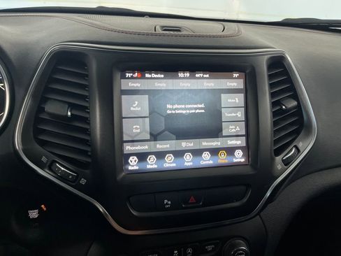 Used 2020 Jeep Cherokee Trailhawk w/ Cold Weather Group image 75