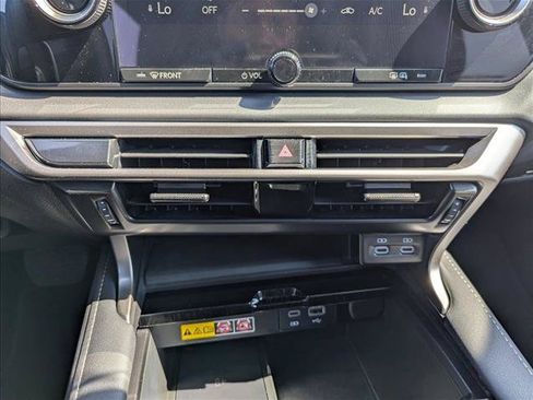 Used 2025 Lexus RX 350 FWD w/ Technology Package image 18