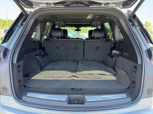 Used 2024 Cadillac XT6 Premium Luxury FWD image 40