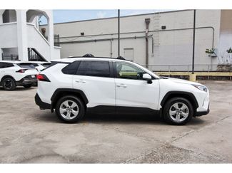 Used 2019 Toyota RAV4 XLE w/ Convenience Package FWD video 2