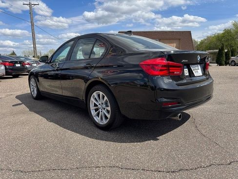 Used 2017 BMW 320i xDrive Sedan AWD/4WD image 7