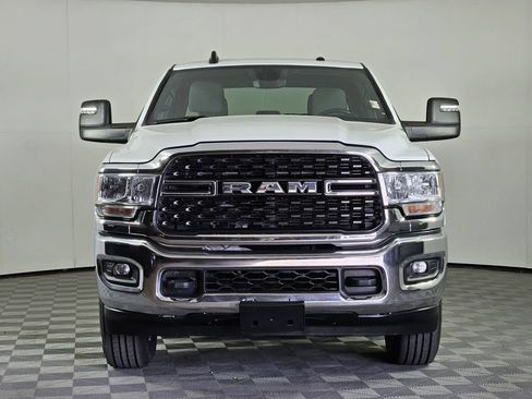 Used 2024 RAM 2500 Big Horn AWD/4WD image 2