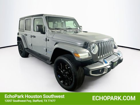 Used 2023 Jeep Wrangler Unlimited Sahara AWD/4WD image 1