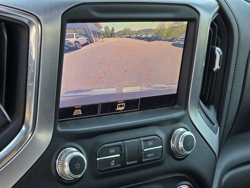 Used 2021 GMC Sierra 1500 Elevation w/ Preferred Package AWD/4WD image 9