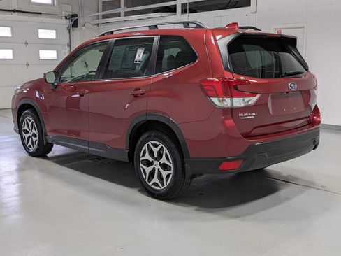 Used 2023 Subaru Forester Premium image 10