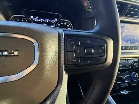 Used 2021 GMC Yukon Denali w/ Denali Ultimate Package image 16