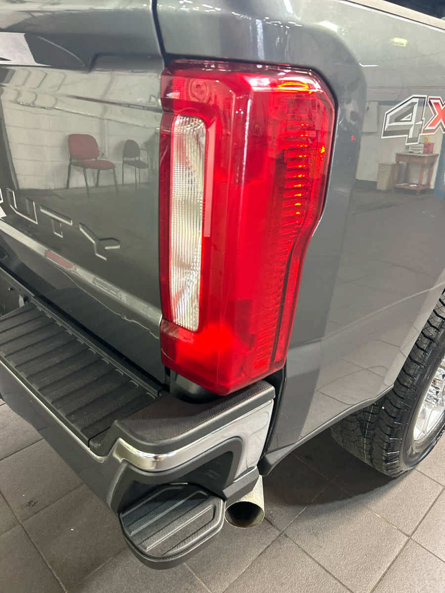 Used 2025 Ford F250 XLT AWD/4WD image 6