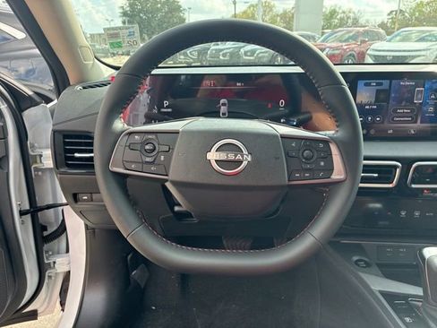 New 2026 Nissan Sentra SR w/ Floor Mat Package FWD image 11