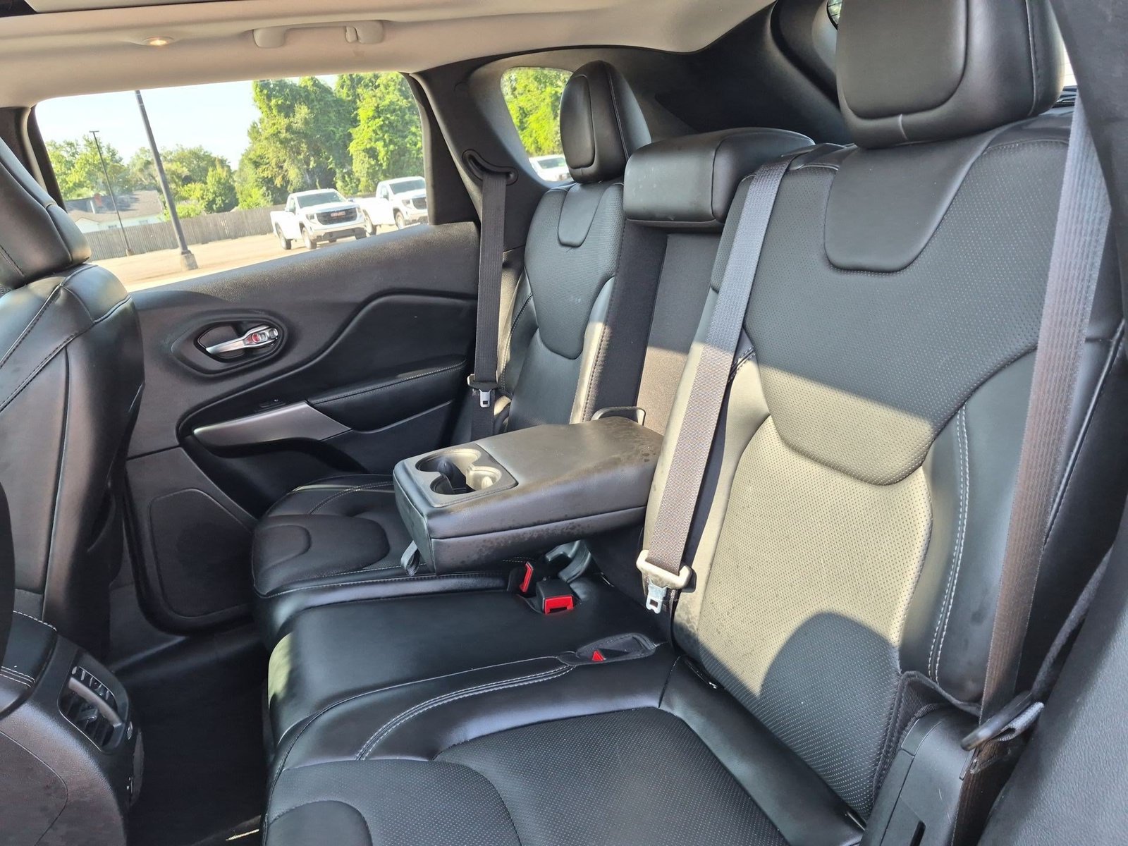 Used 2021 Jeep Cherokee Limited w/ Elite Package FWD image 25