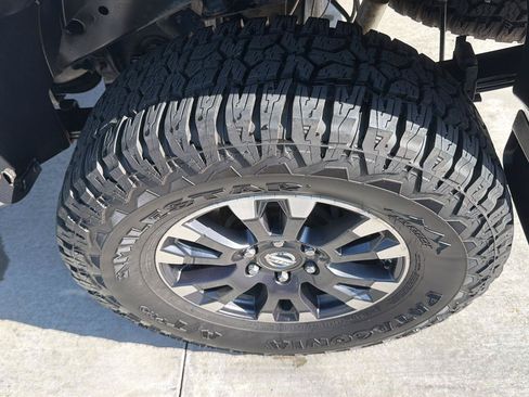 Used 2017 Nissan Titan PRO-4X AWD/4WD image 29