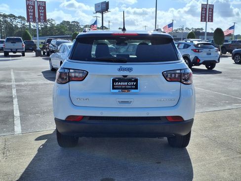 Used 2025 Jeep Compass Limited AWD/4WD image 6
