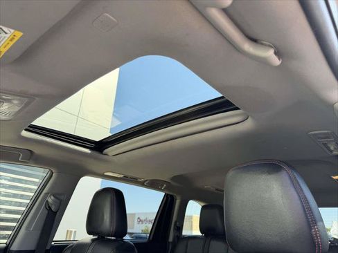 Used 2019 Toyota Highlander SE AWD/4WD image 23