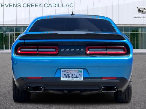 Used 2015 Dodge Challenger R/T Scat Pack RWD image 4