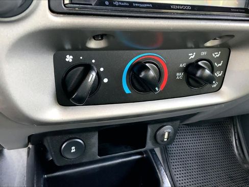 Used 2010 Ford Ranger XLT image 28