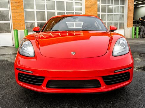 Used 2018 Porsche 718 Cayman Base image 31