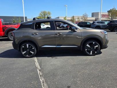 New 2026 Nissan Kicks SR w/ Cold Weather Package