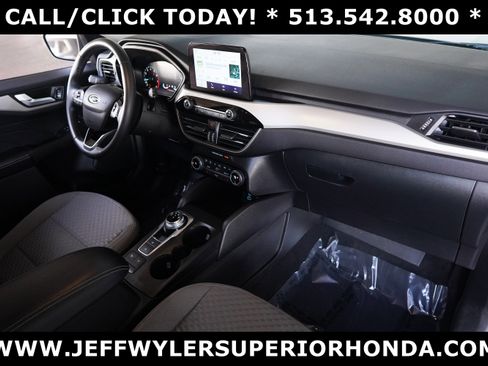 Used 2021 Ford Escape SE w/ Cold Weather Package image 32