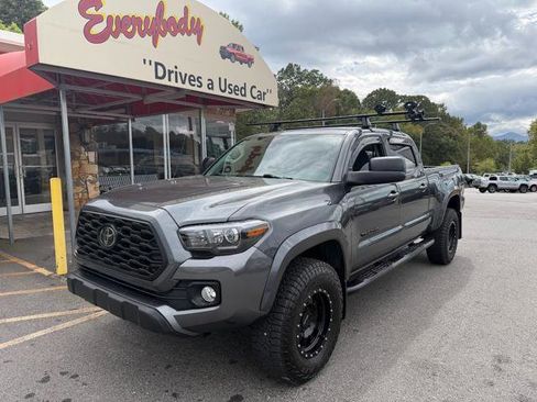 Used 2018 Toyota Tacoma SR5 image 1