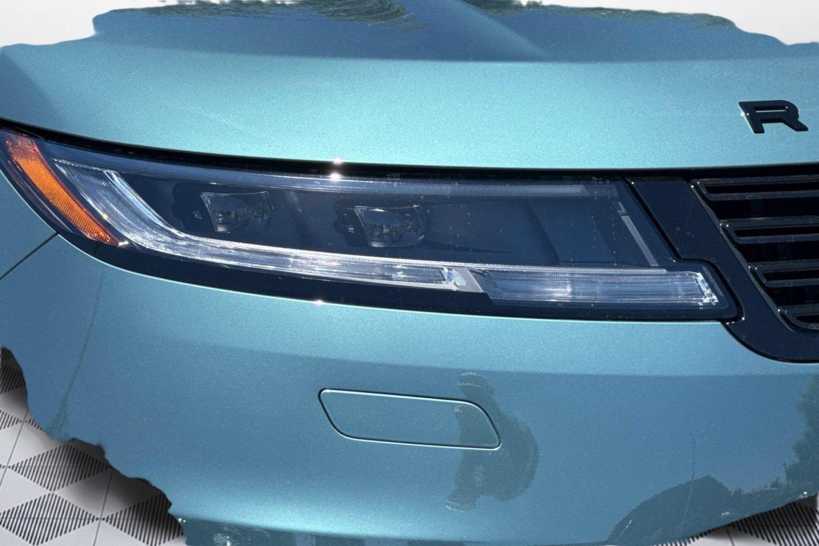 New 2026 Land Rover Range Rover Sport Dynamic SE AWD/4WD image 10