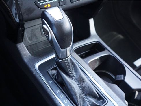 Certified 2019 Ford Escape Titanium FWD image 14