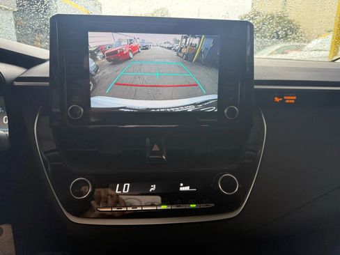 Used 2022 Toyota Corolla LE image 13
