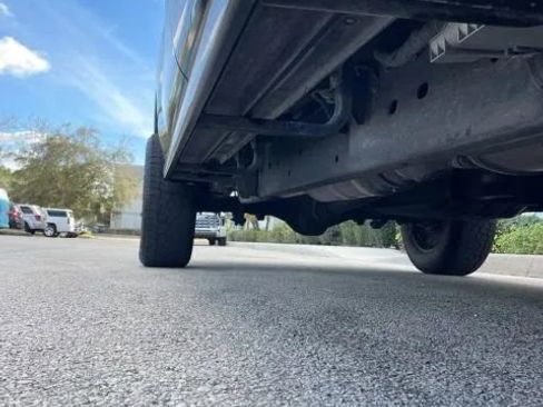 Used 2017 Nissan Titan SV AWD/4WD image 30